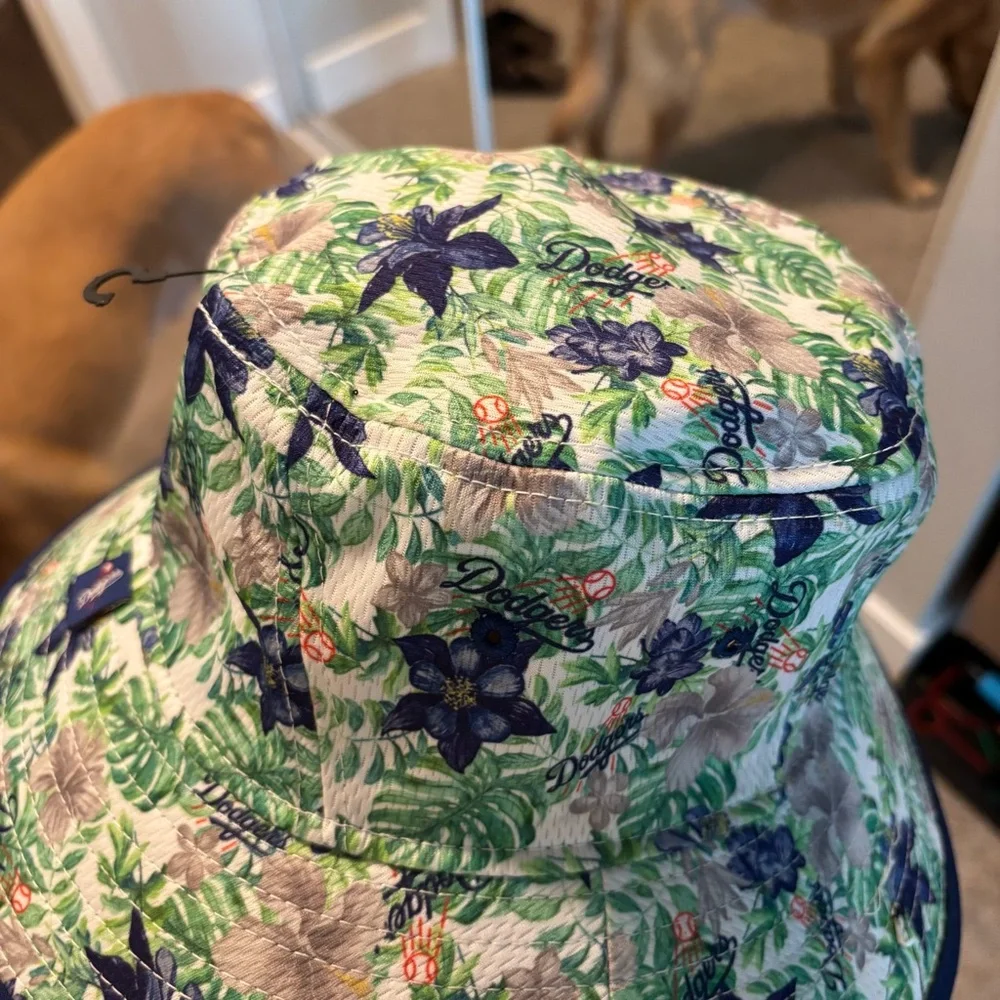 LA Dodgers Bucket Hat - Picture 2 of 7